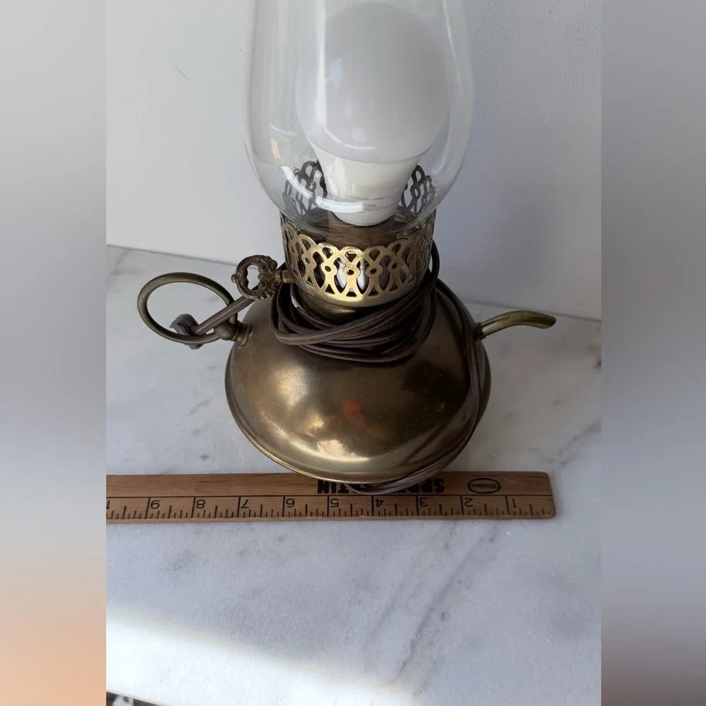 Antique-Style Brass Table Lamp with Clear Glass Chimney - Brass Finish